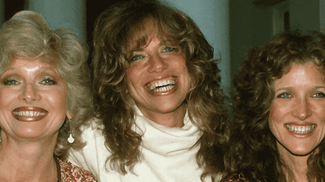 Carly Simon’s Sisters: Everything To Know About The Music Icon’s Siblings Who Died One Day Apart