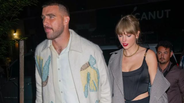 Taylor Swift Curses Strongly as She Notices Her Boyfriend Travis Kelce Being Shoved During a Chiefs Game